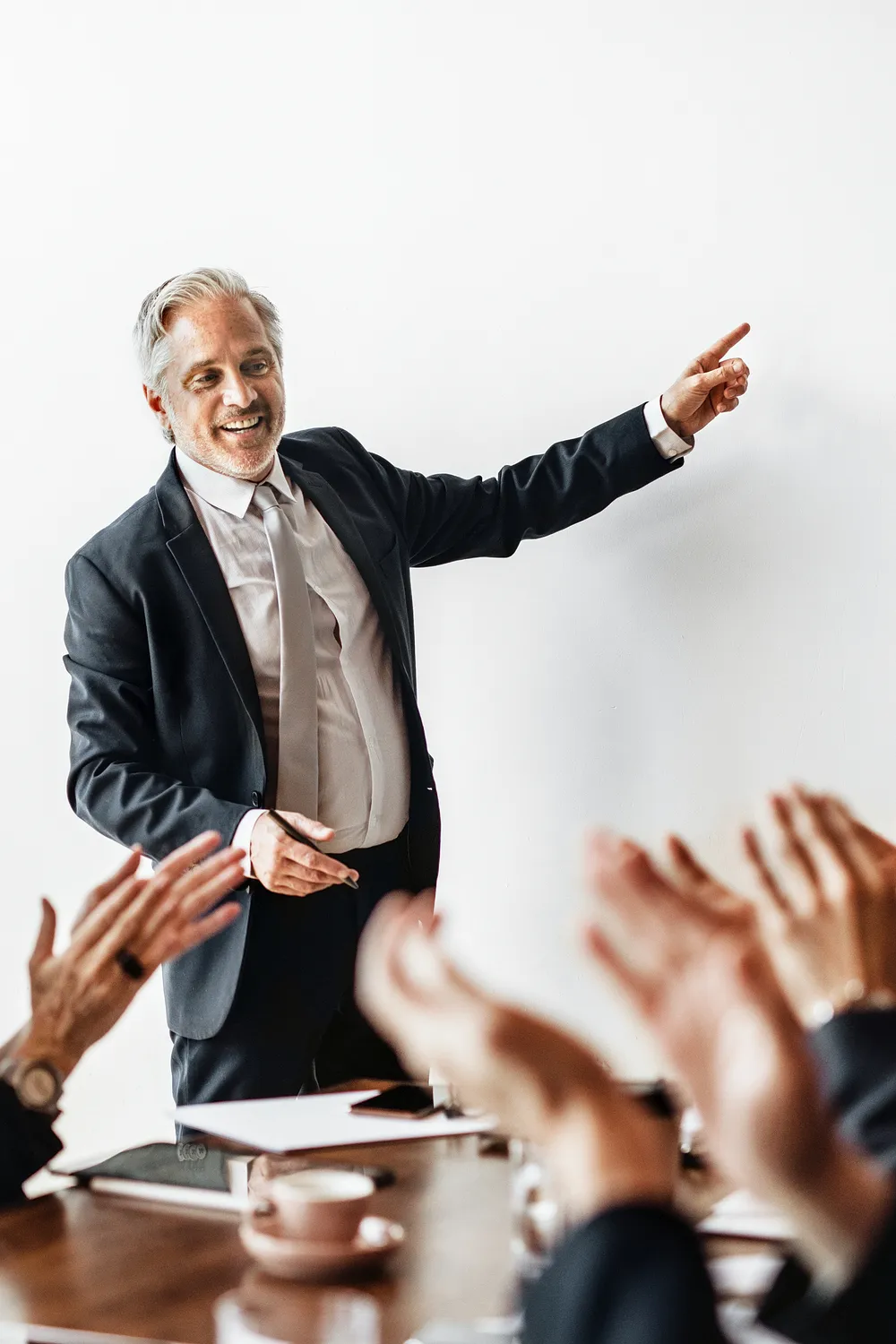 czNmcy1wcml2YXRlL3Jhd3BpeGVsX2ltYWdlcy93ZWJzaXRlX2NvbnRlbnQvMzkyLW1ja2luc2V5LTIxYTA1MjMtdGVkZHktYV8yLmpwZw